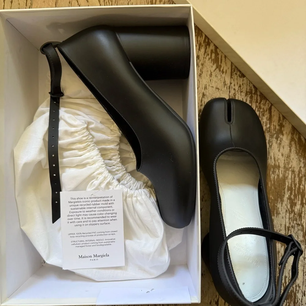 Maison Martin Margiela Rubber Tabi Heels - Picture 2 of 6